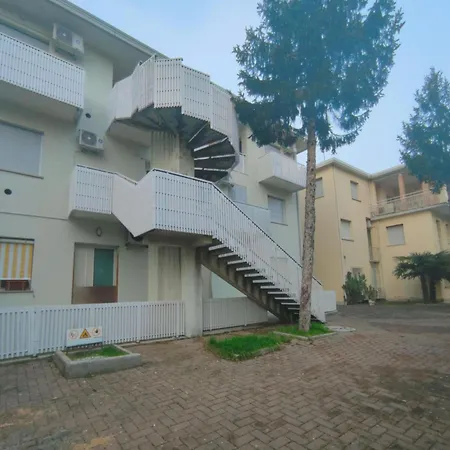 Bright And Comfortable In